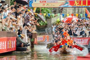 生产队的驴！杜兰特本场出战40分18秒 两队所有球员中最多